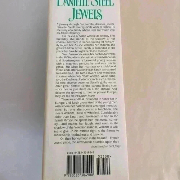 Danielle Steel Jewels Hardcover book - Picture 10 of 13